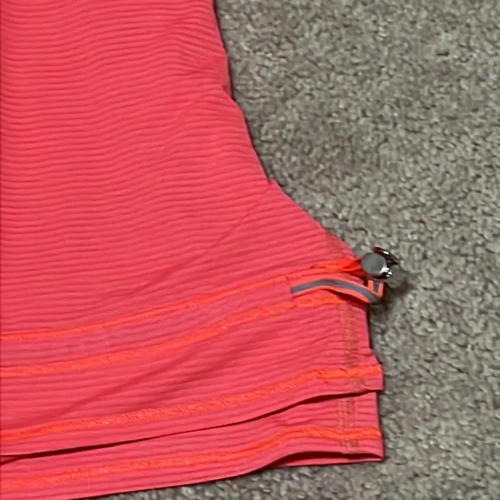 Lululemon orange & black Workout top Size 4